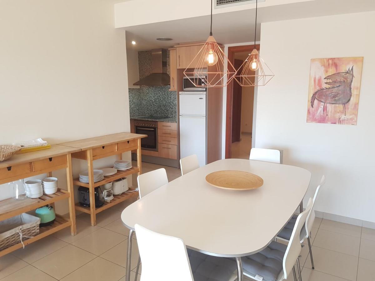 Beautiful Apartment 75M2 With View At The Beach, Pool, Parking Roses Exterior foto