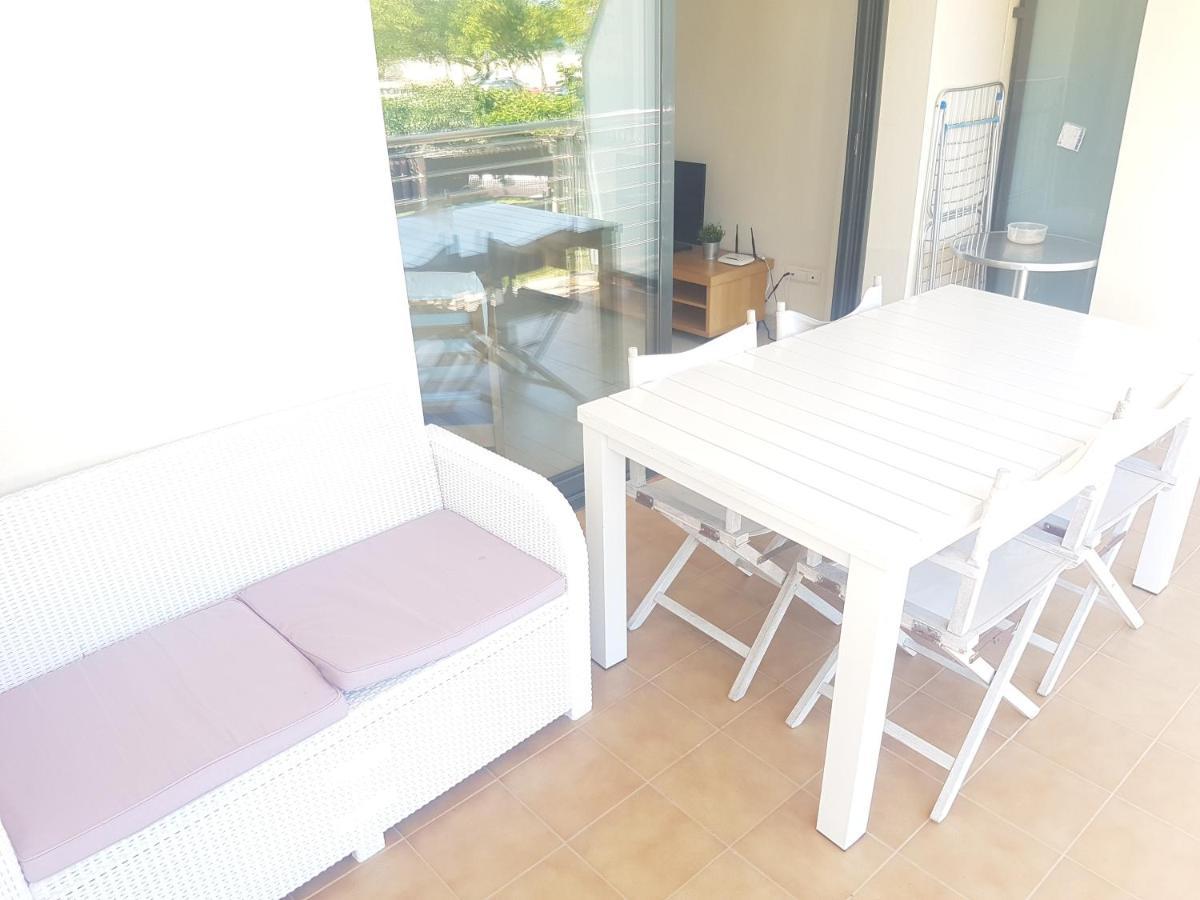 Beautiful Apartment 75M2 With View At The Beach, Pool, Parking Roses Exterior foto